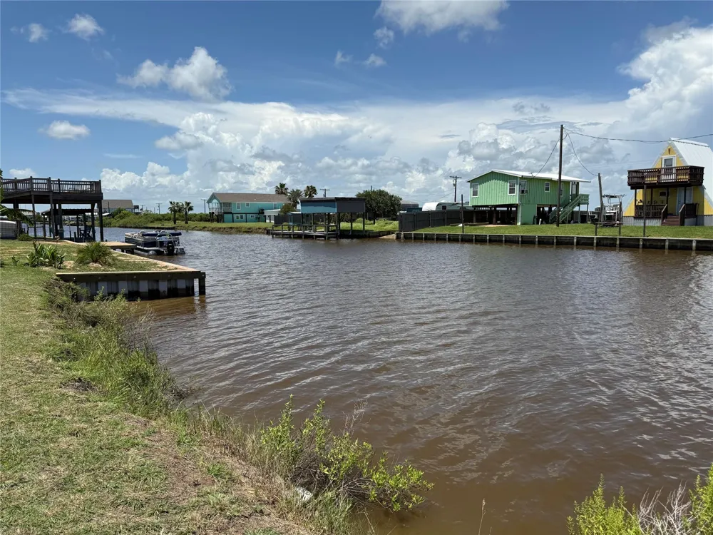 1279 County Road 299 Sargent, TX 77414
