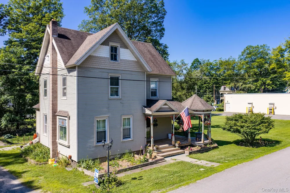 8 Chapel Street Jeffersonville, NY 12748