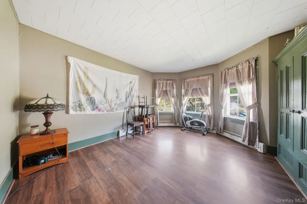 8 Chapel Street Jeffersonville, NY 12748