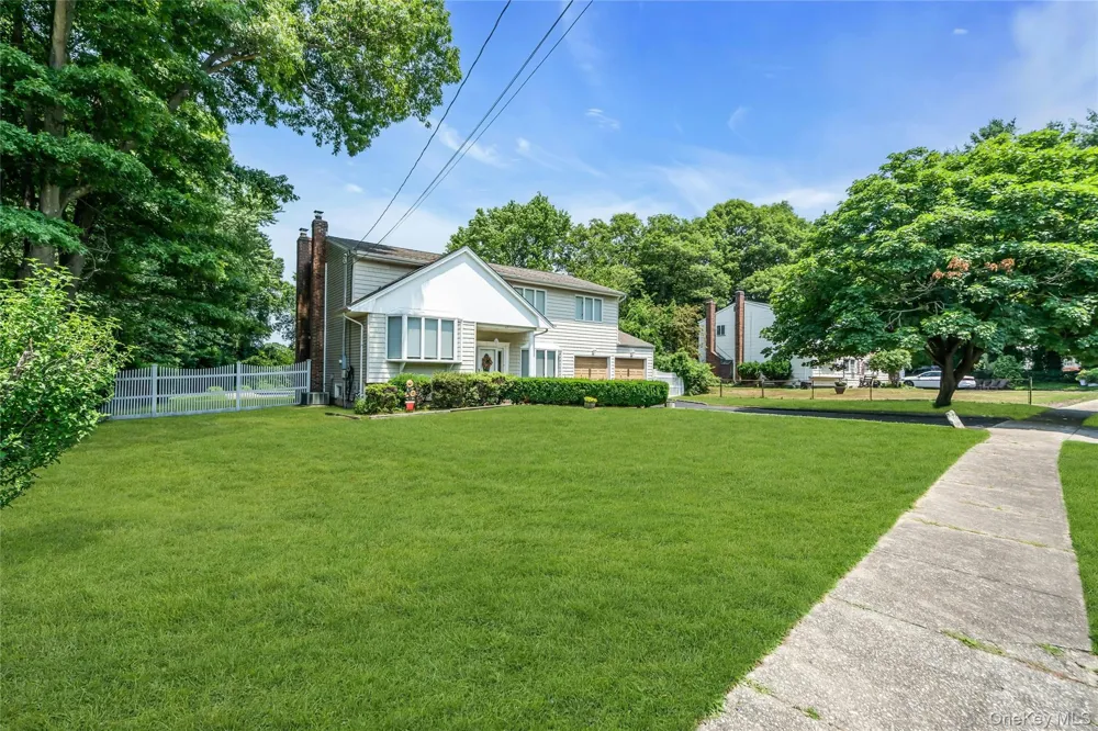23 Carpenter Lane Hauppauge, NY 11788