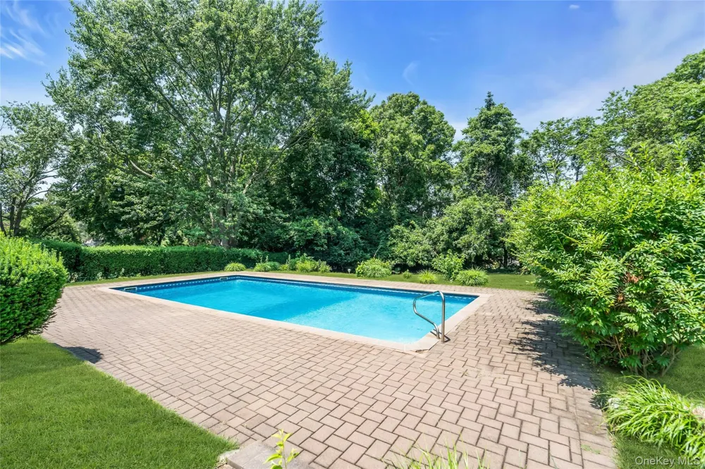23 Carpenter Lane Hauppauge, NY 11788