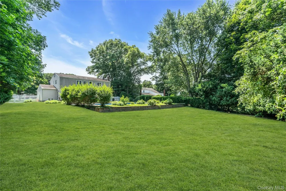 23 Carpenter Lane Hauppauge, NY 11788