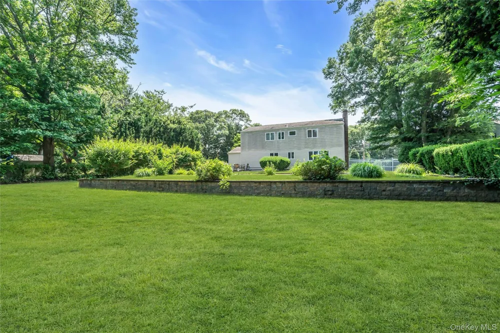 23 Carpenter Lane Hauppauge, NY 11788
