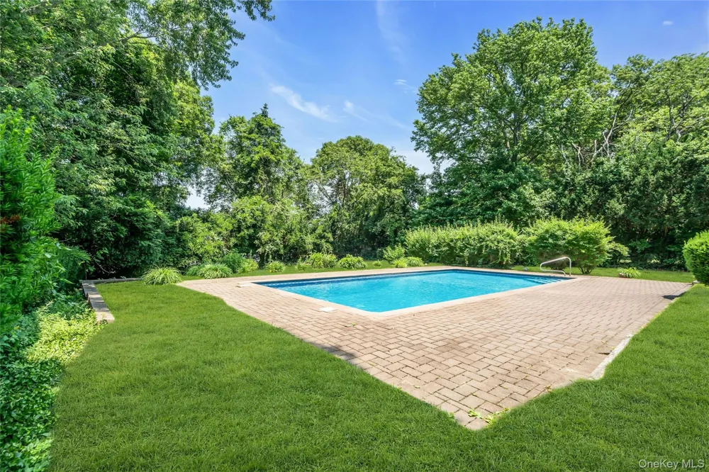 23 Carpenter Lane Hauppauge, NY 11788