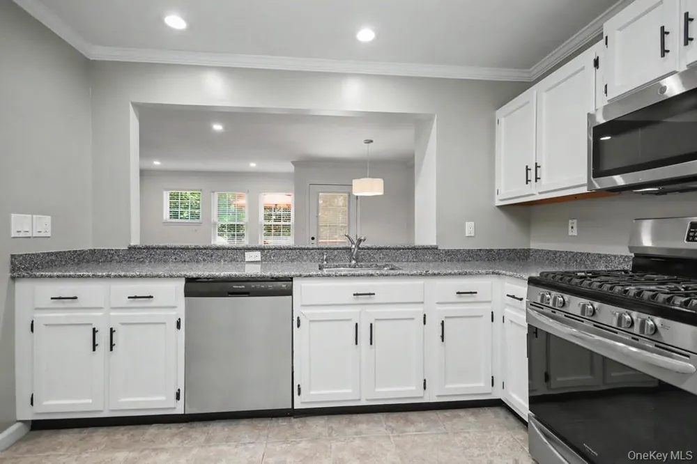 101 Elmcrest Drive Fishkill, NY 12524