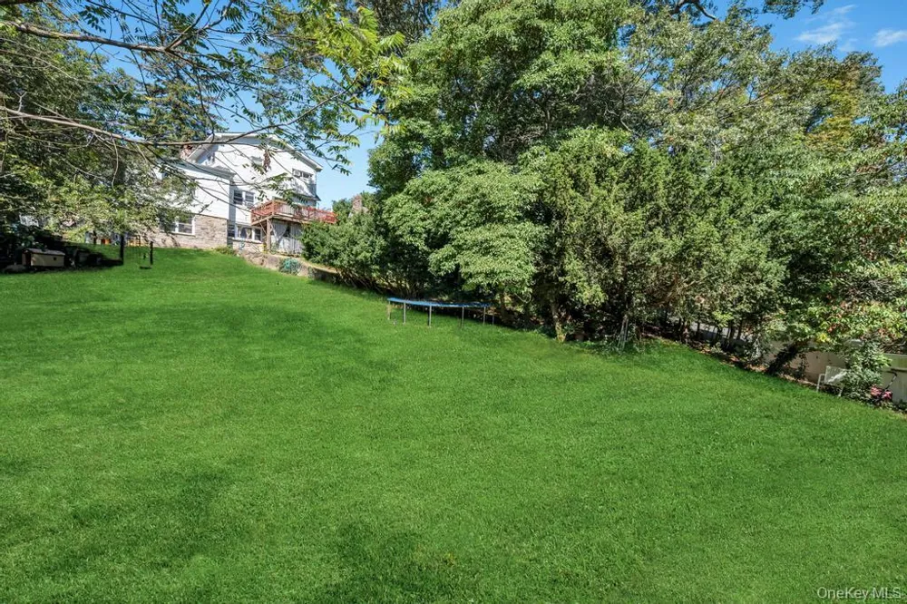 122 Dawn Road Rocky Point, NY 11778