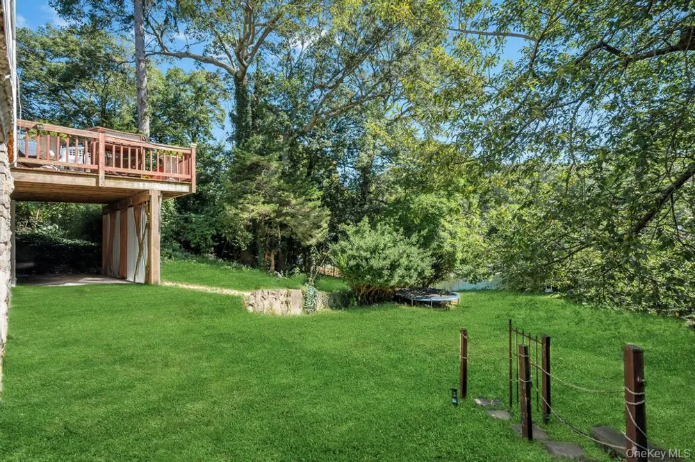122 Dawn Road Rocky Point, NY 11778