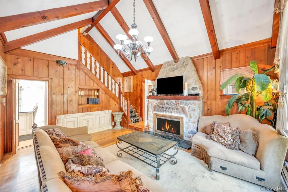 122 Dawn Road Rocky Point, NY 11778