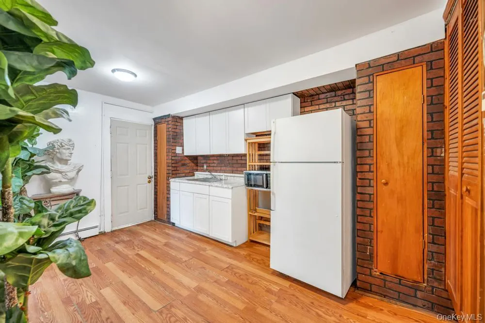 122 Dawn Road Rocky Point, NY 11778