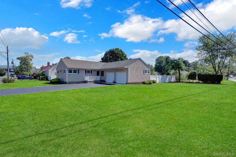12 Bainbridge Avenue Melville, NY 11747