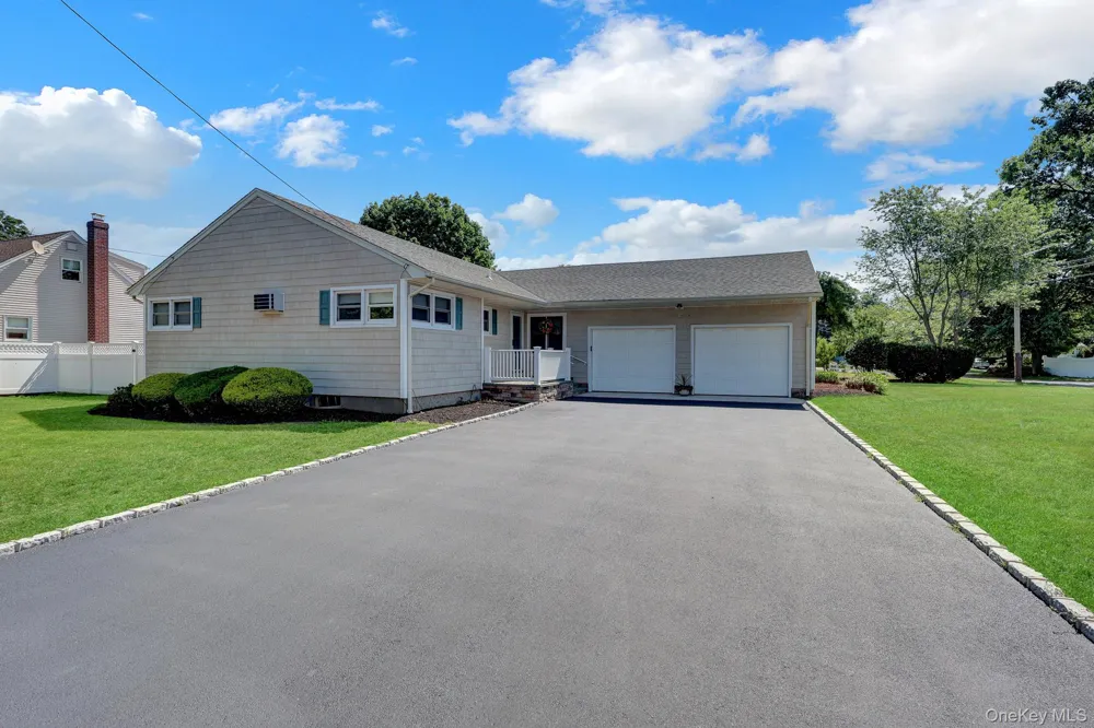 12 Bainbridge Avenue Melville, NY 11747