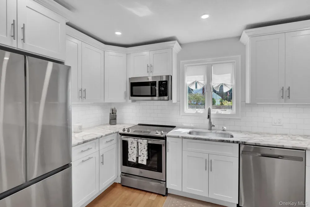 12 Bainbridge Avenue Melville, NY 11747