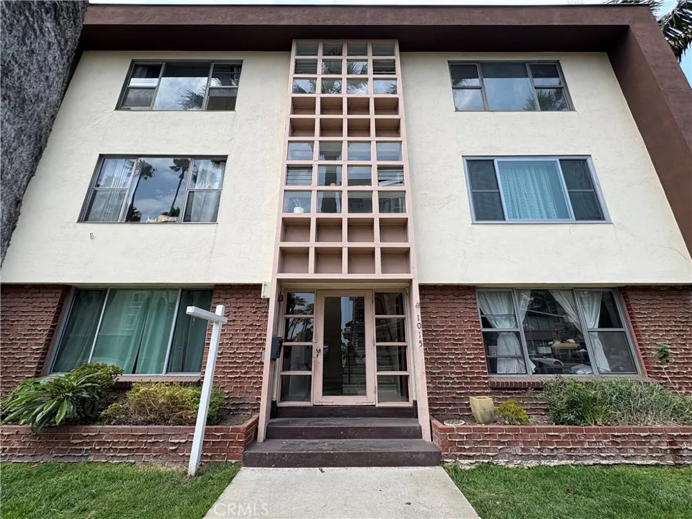1015 E Ocean Boulevard #12 Long Beach, CA 90802