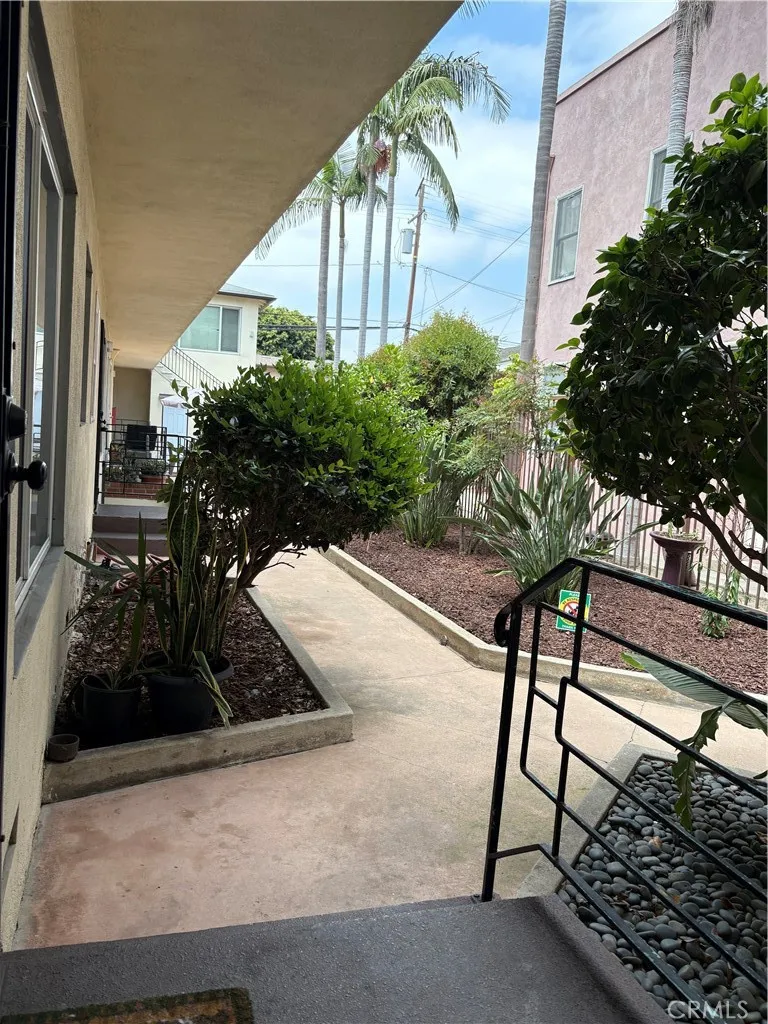 1015 E Ocean Boulevard #12 Long Beach, CA 90802