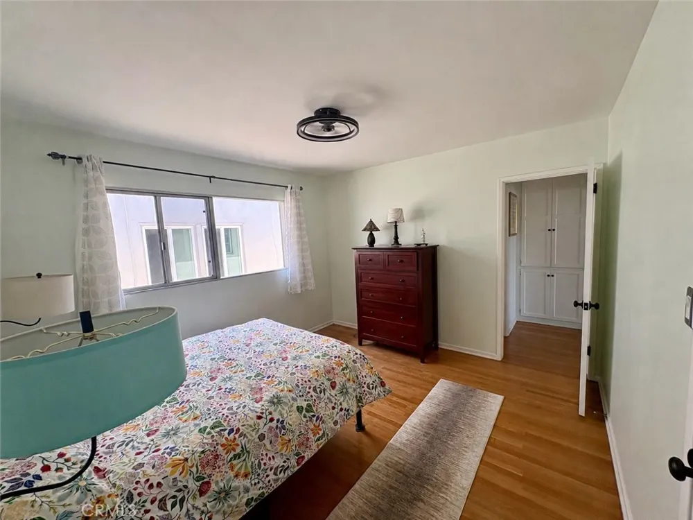 1015 E Ocean Boulevard #12 Long Beach, CA 90802