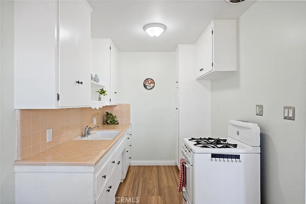 1015 E Ocean Boulevard #12 Long Beach, CA 90802