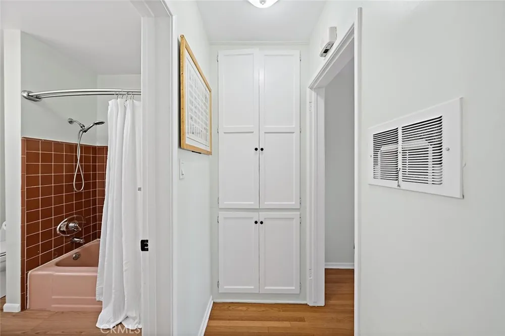 1015 E Ocean Boulevard #12 Long Beach, CA 90802
