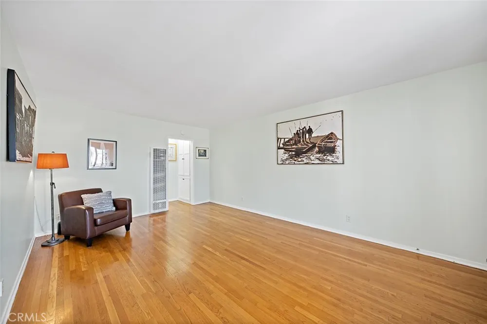1015 E Ocean Boulevard #12 Long Beach, CA 90802