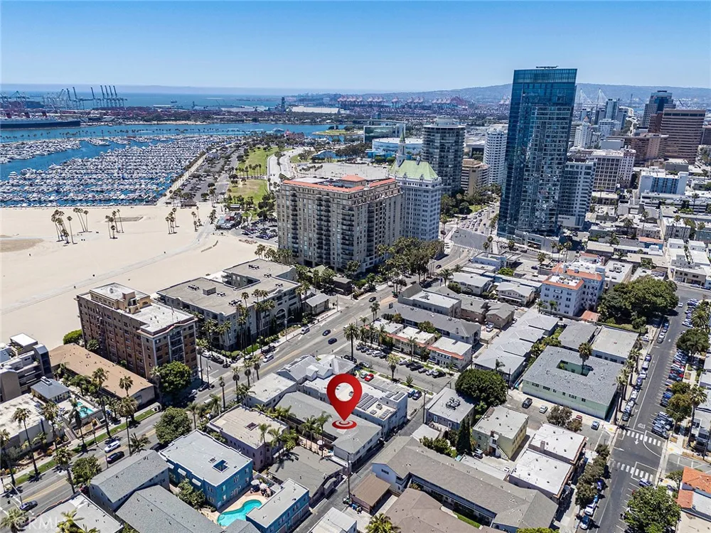 1015 E Ocean Boulevard #12 Long Beach, CA 90802