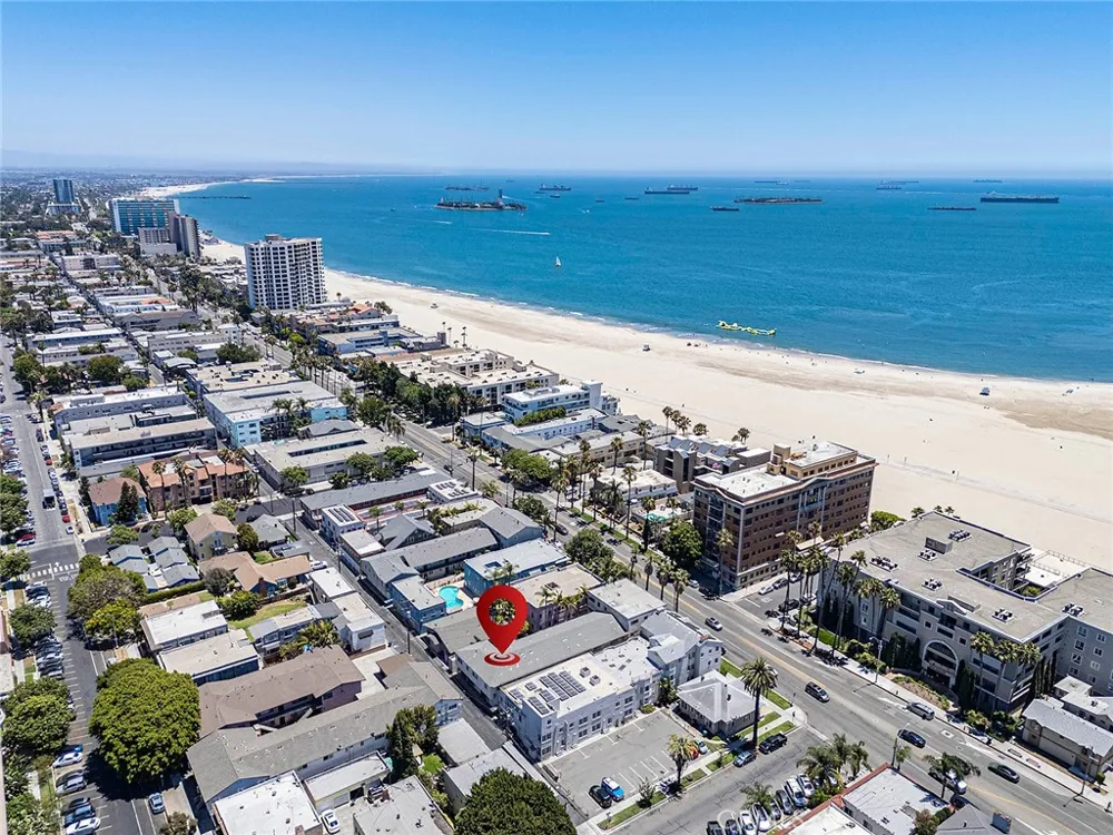1015 E Ocean Boulevard #12 Long Beach, CA 90802