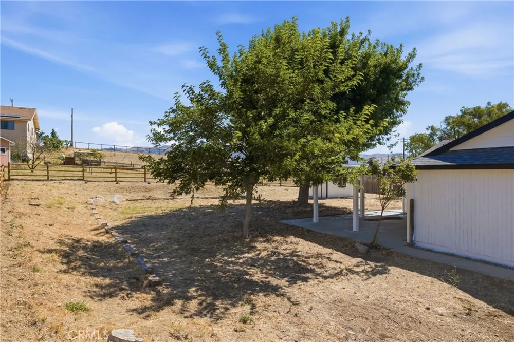 21009 Brentwood Tehachapi, CA 93561
