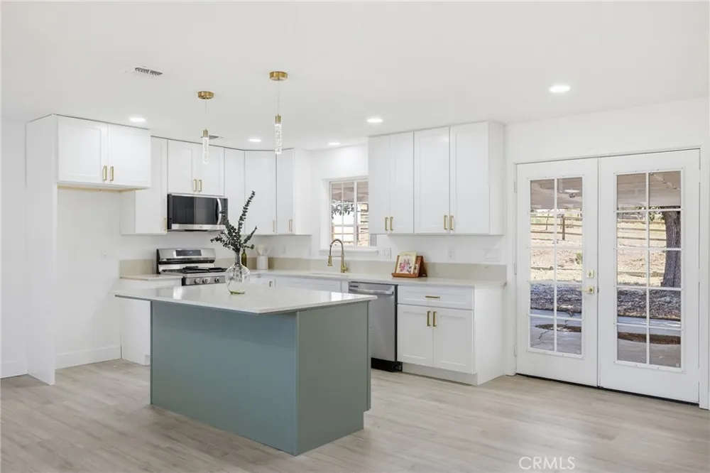 21009 Brentwood Tehachapi, CA 93561