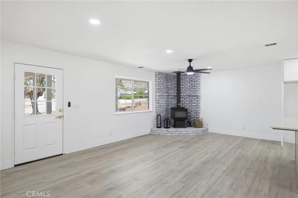 21009 Brentwood Tehachapi, CA 93561