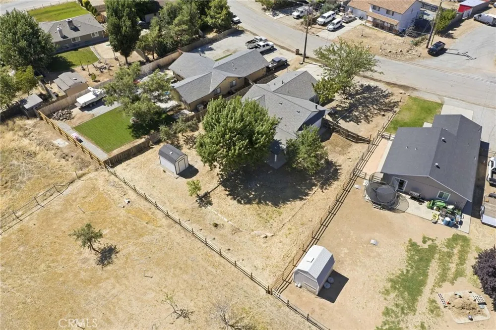 21009 Brentwood Tehachapi, CA 93561