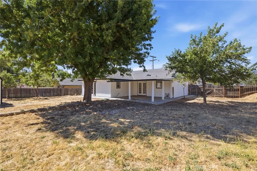 21009 Brentwood Tehachapi, CA 93561