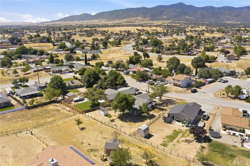 21009 Brentwood Tehachapi, CA 93561