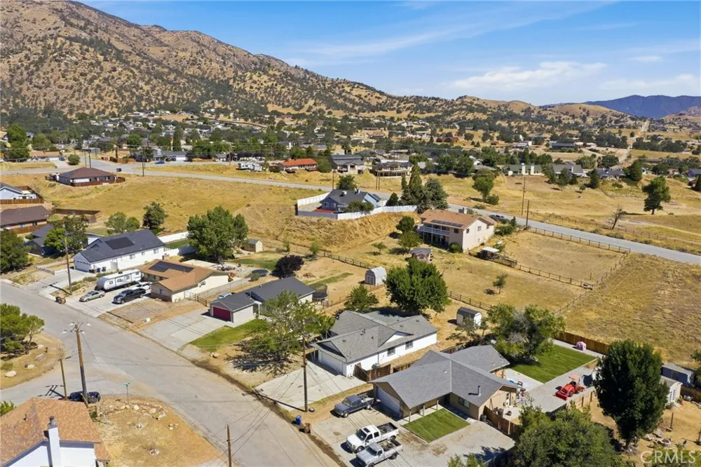 21009 Brentwood Tehachapi, CA 93561