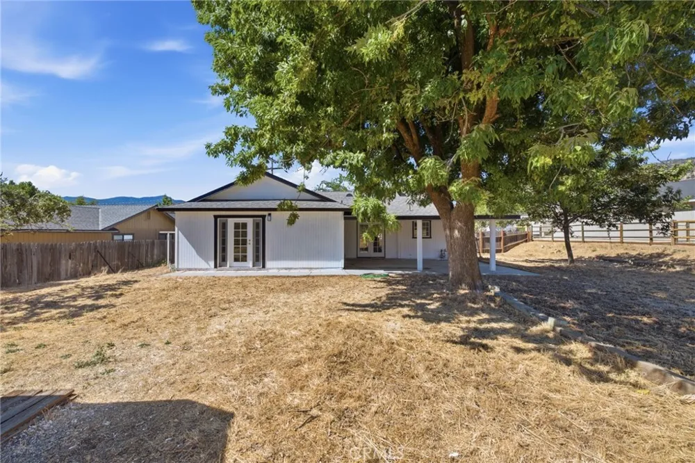 21009 Brentwood Tehachapi, CA 93561