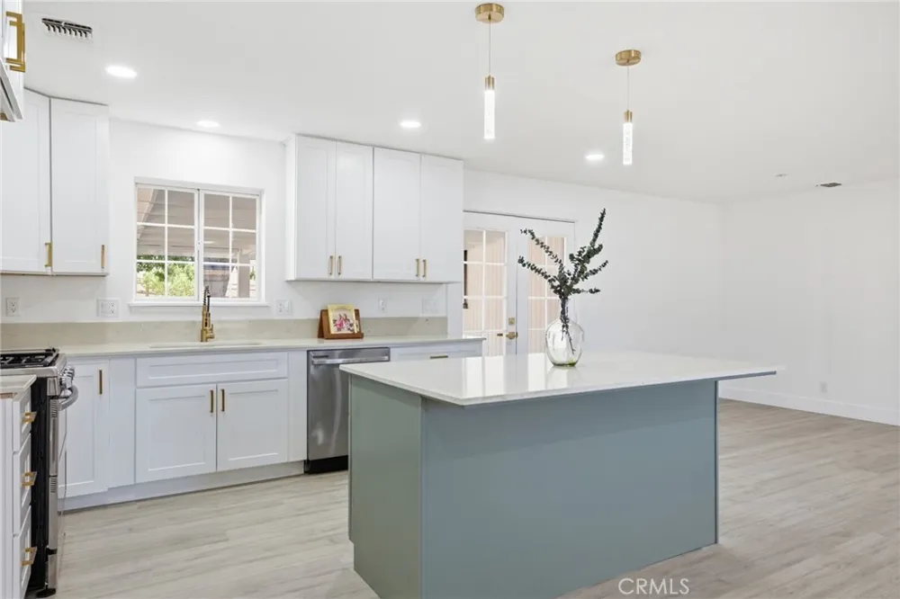 21009 Brentwood Tehachapi, CA 93561