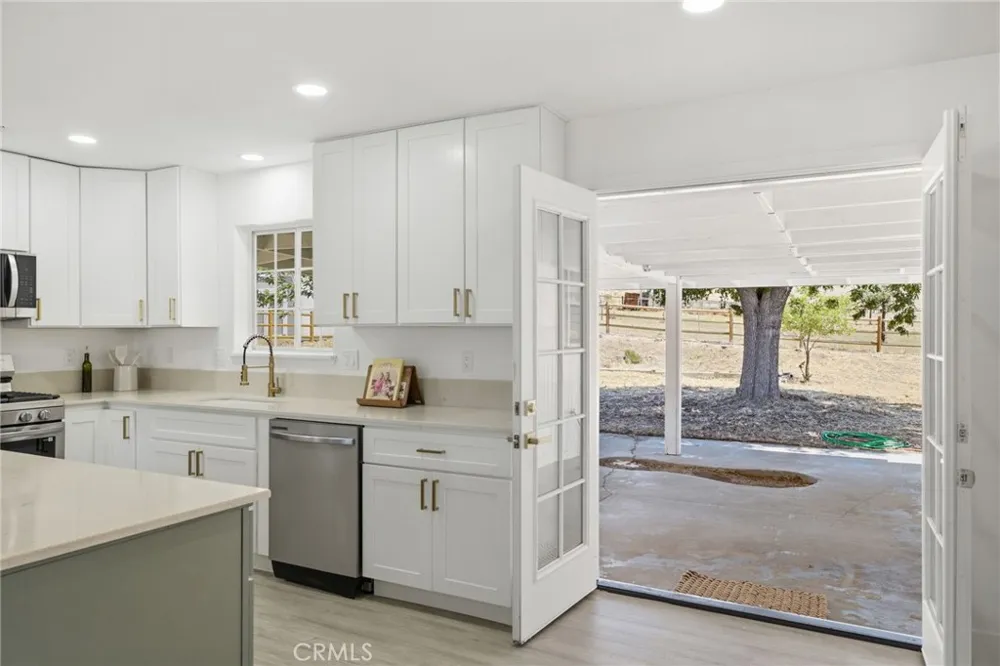 21009 Brentwood Tehachapi, CA 93561