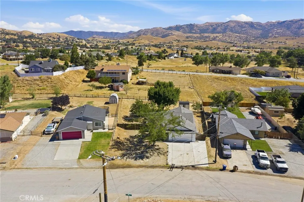 21009 Brentwood Tehachapi, CA 93561