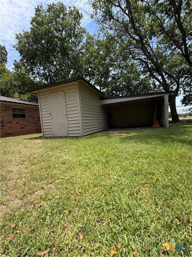 211 County Road 128 Gatesville, TX 76528