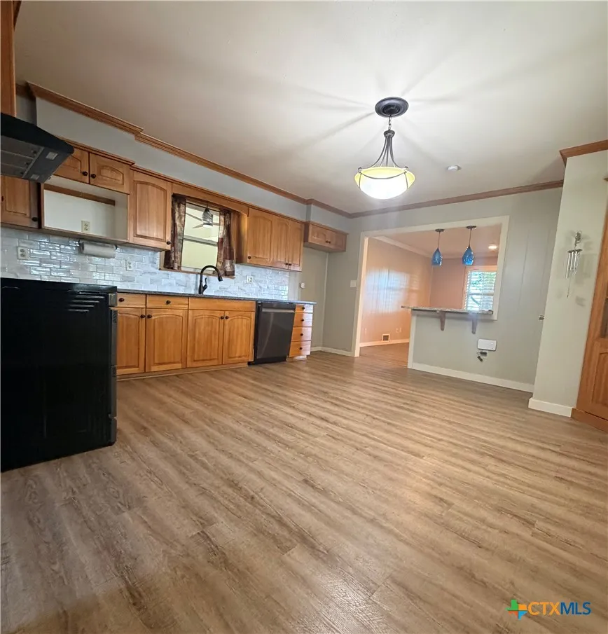211 County Road 128 Gatesville, TX 76528