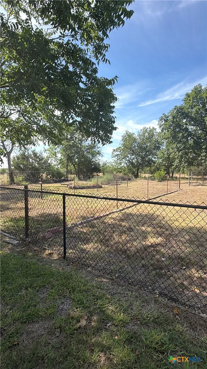 211 County Road 128 Gatesville, TX 76528