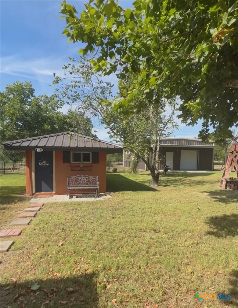 211 County Road 128 Gatesville, TX 76528