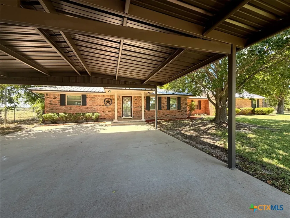 211 County Road 128 Gatesville, TX 76528
