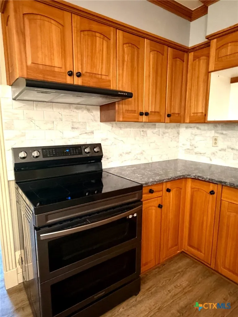 211 County Road 128 Gatesville, TX 76528