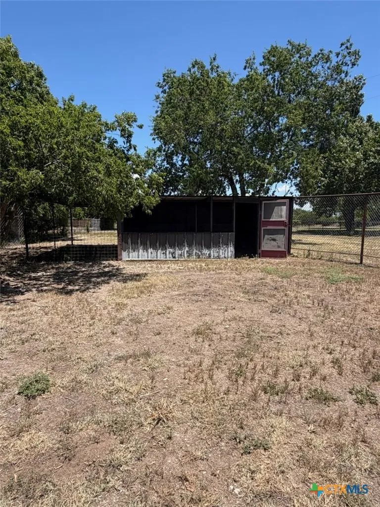 211 County Road 128 Gatesville, TX 76528