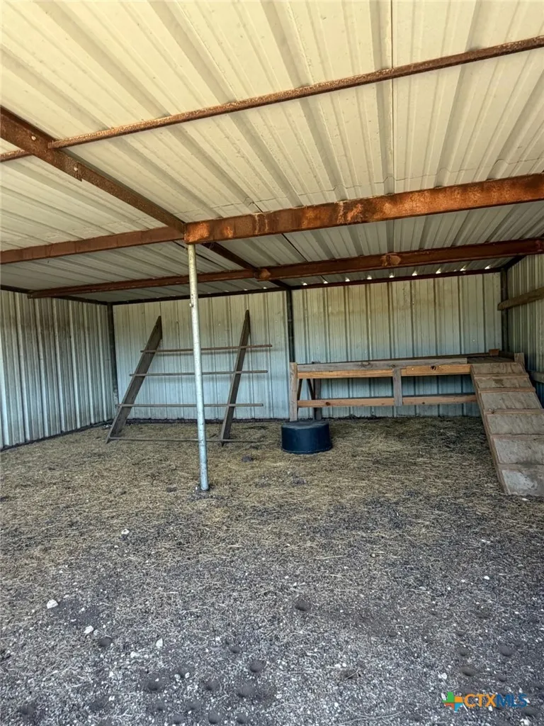 211 County Road 128 Gatesville, TX 76528