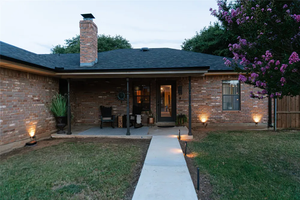 419 Windcrest Drive Early, TX 76802