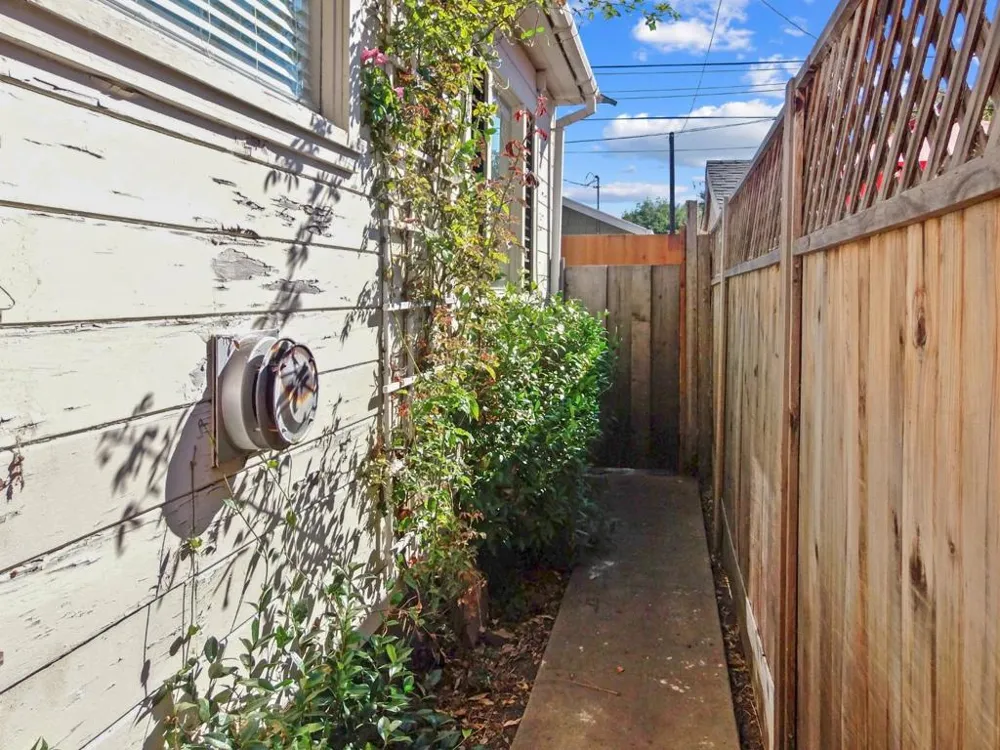 622 Sunset Drive Capitola, CA 95010
