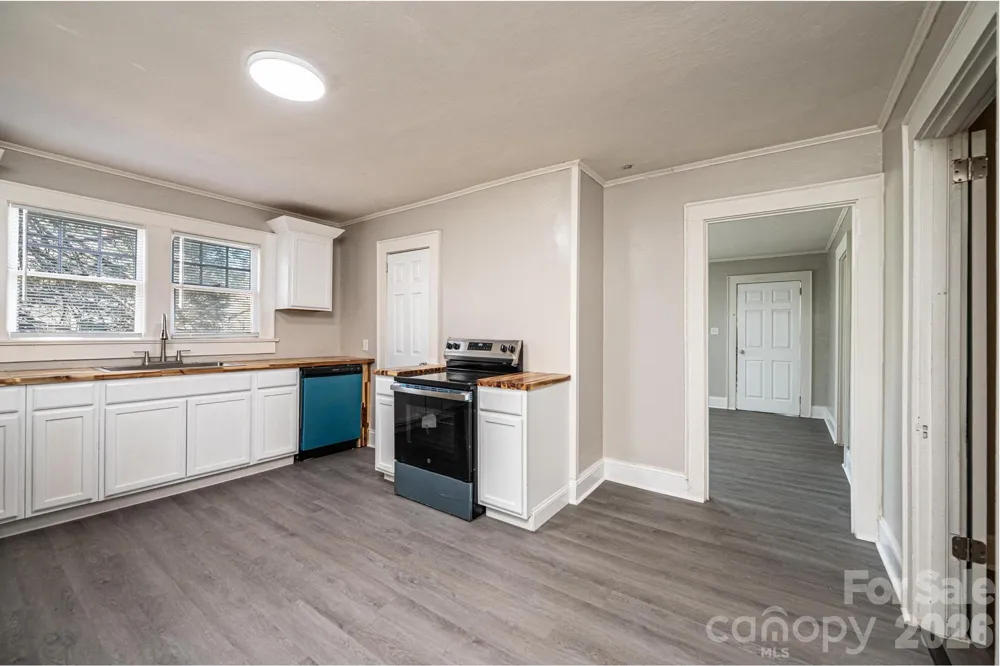 423 Davis Avenue Newton, NC 28658