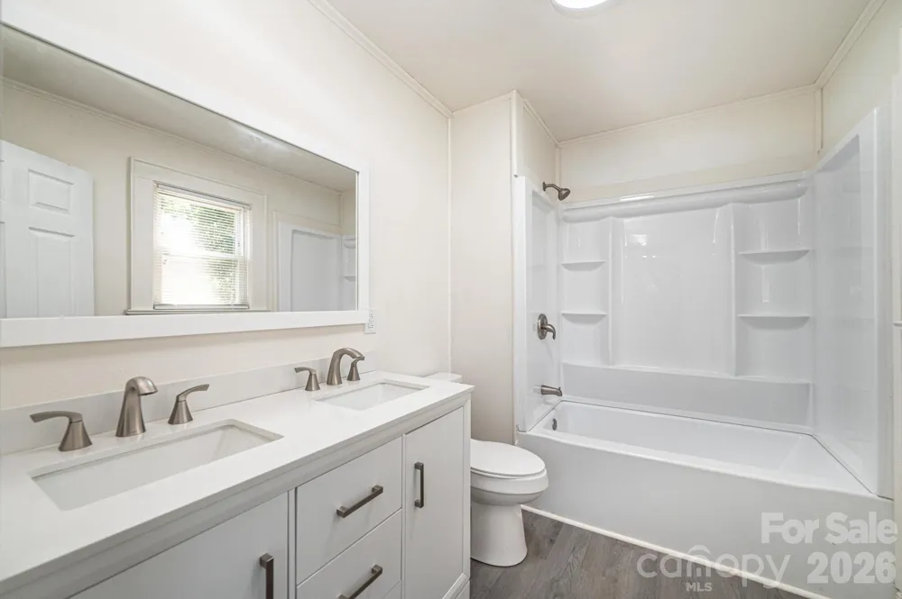 423 Davis Avenue Newton, NC 28658