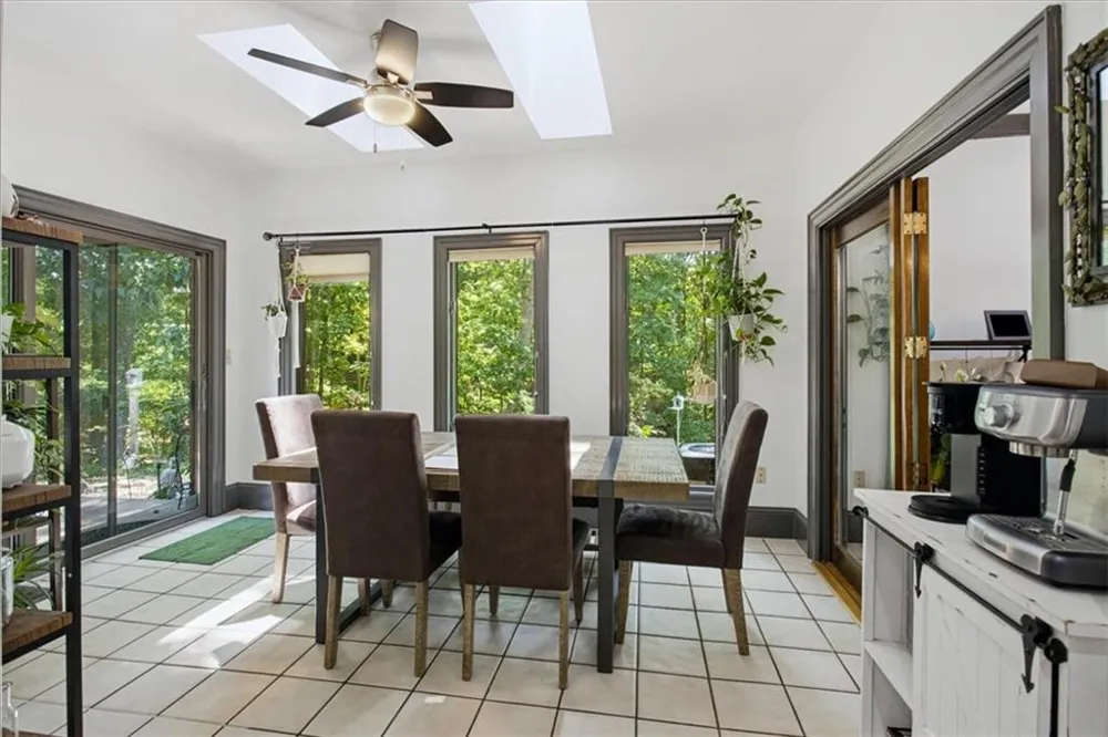 4525 Mountain View Road Oakwood, GA 30566
