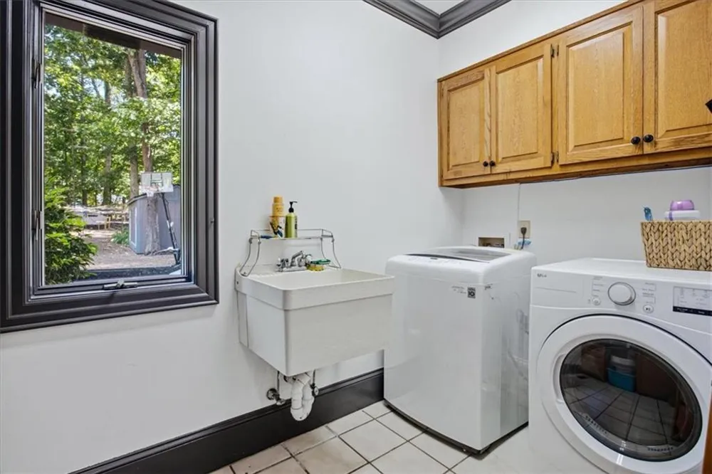4525 Mountain View Road Oakwood, GA 30566