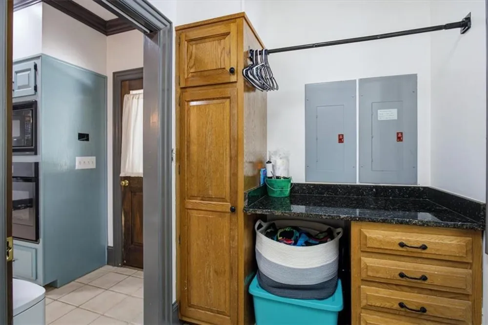 4525 Mountain View Road Oakwood, GA 30566